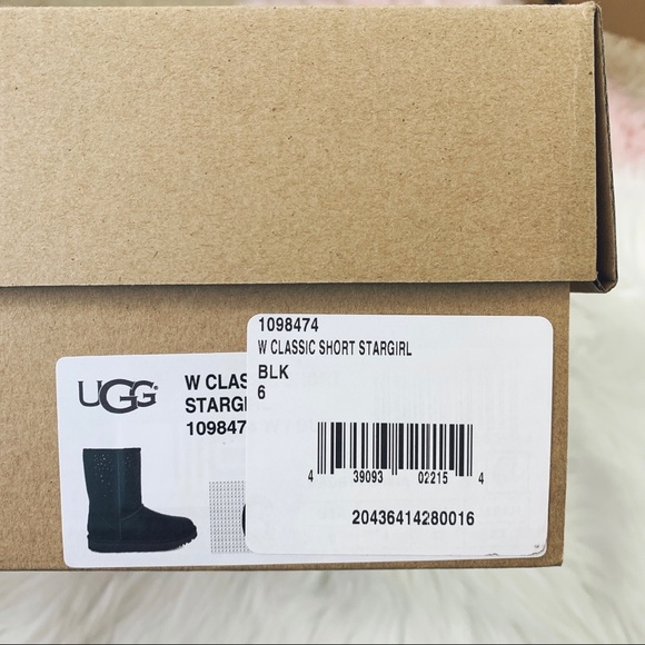Ugg Classic Short Stargirl Boot - Picture 7 of 7